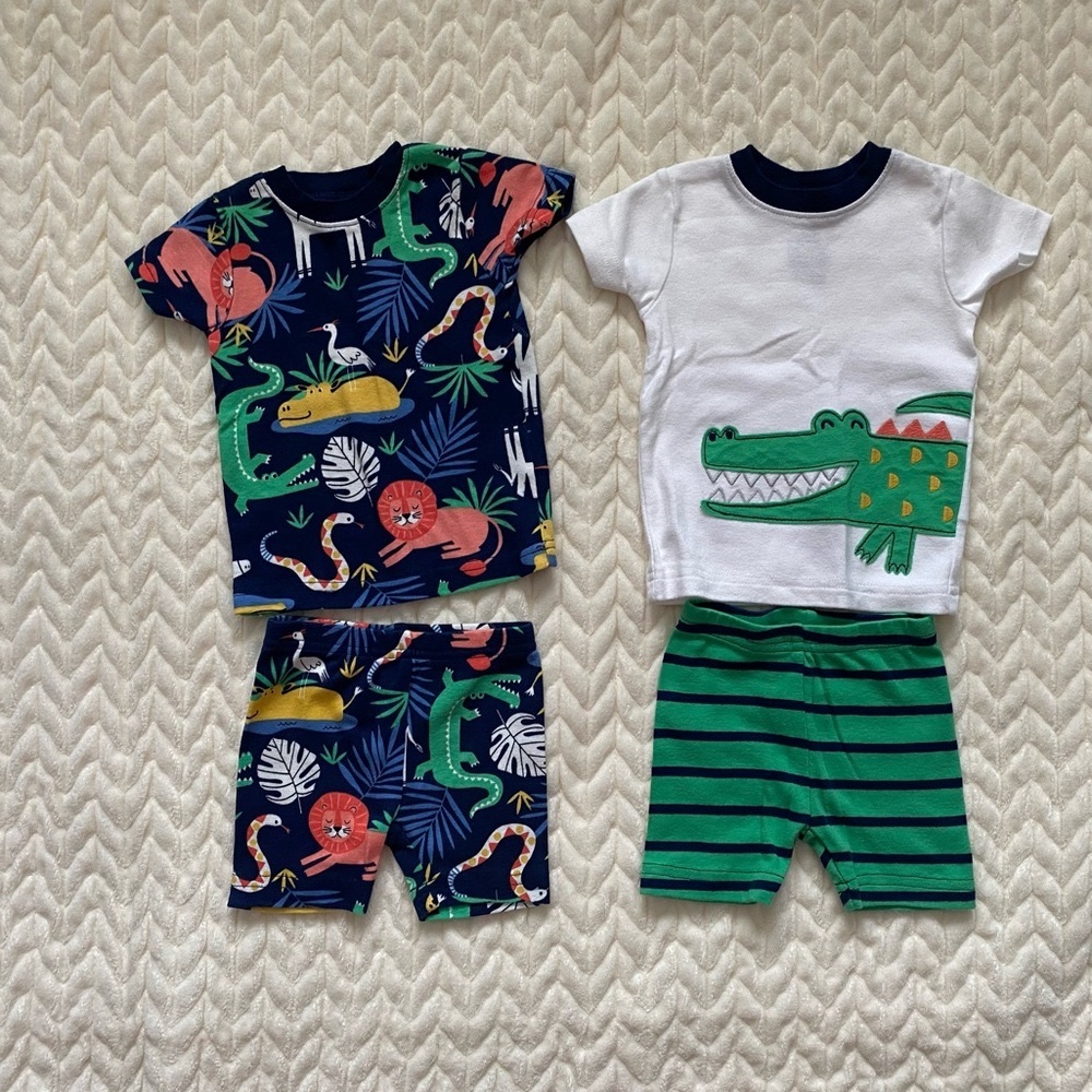 Carter’s baby boy 4 piece pajamas, size 6 month